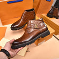 V classic logo fashion boots