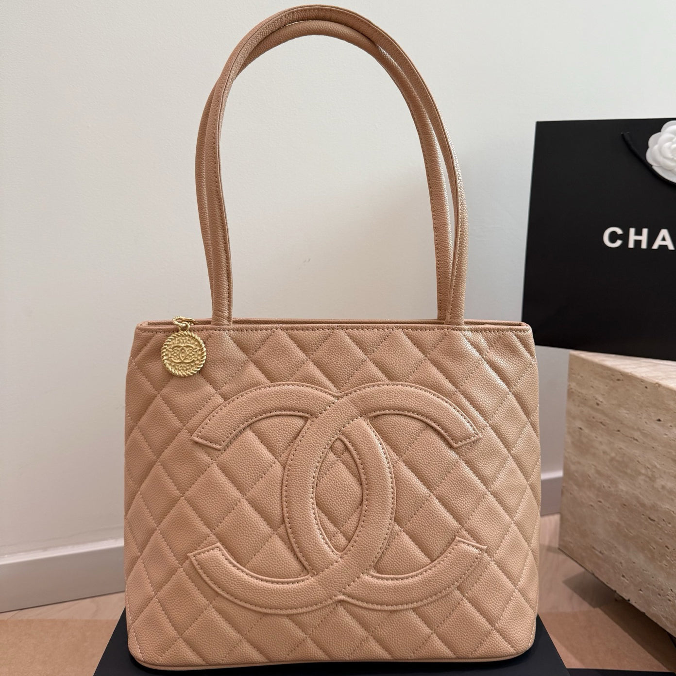 26SS New Women's Hilton Gold Coin Bag 0726031011