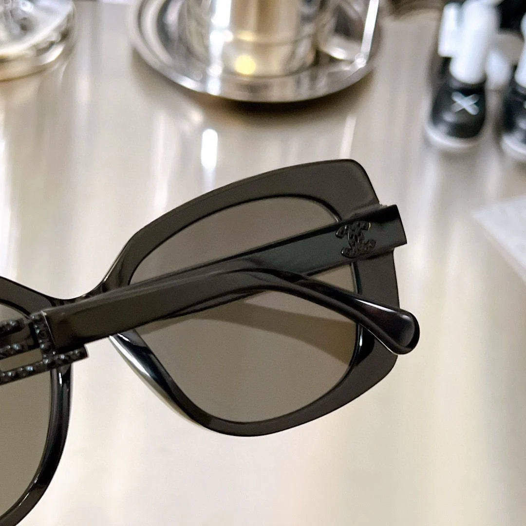 Black Frame Plain UV Protection SunglassesPD05202411904