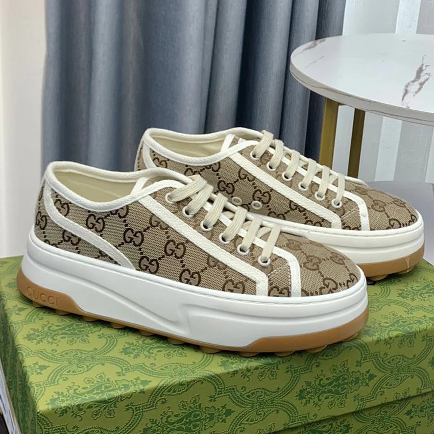 Couple style fashionable and versatile thick soled sports board shoes 1024080125