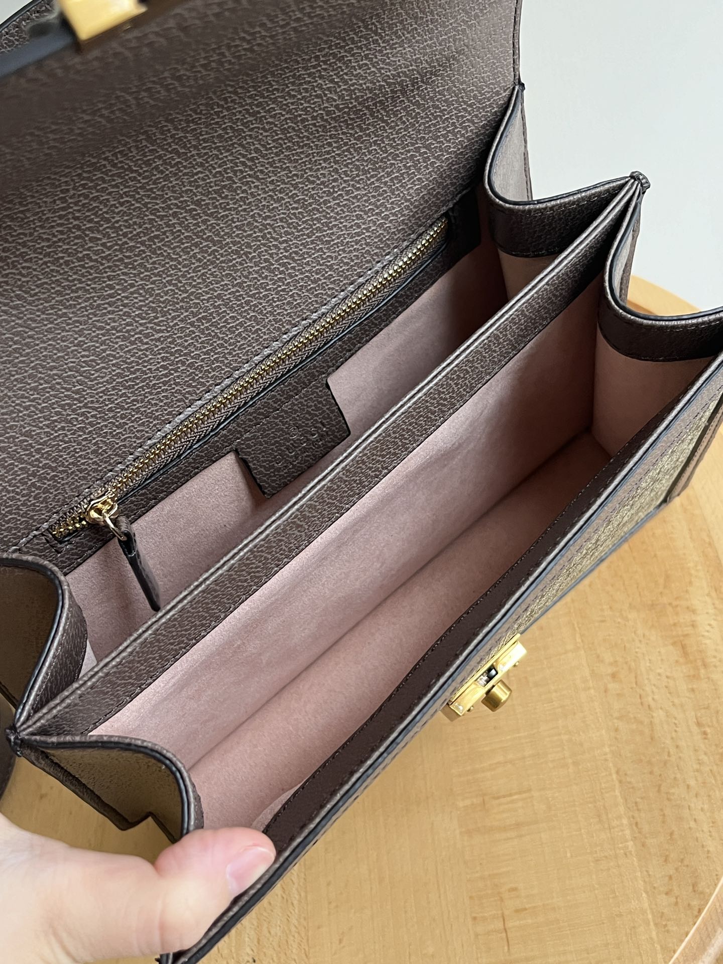 G Ophidia Lock Handbag 1824061805