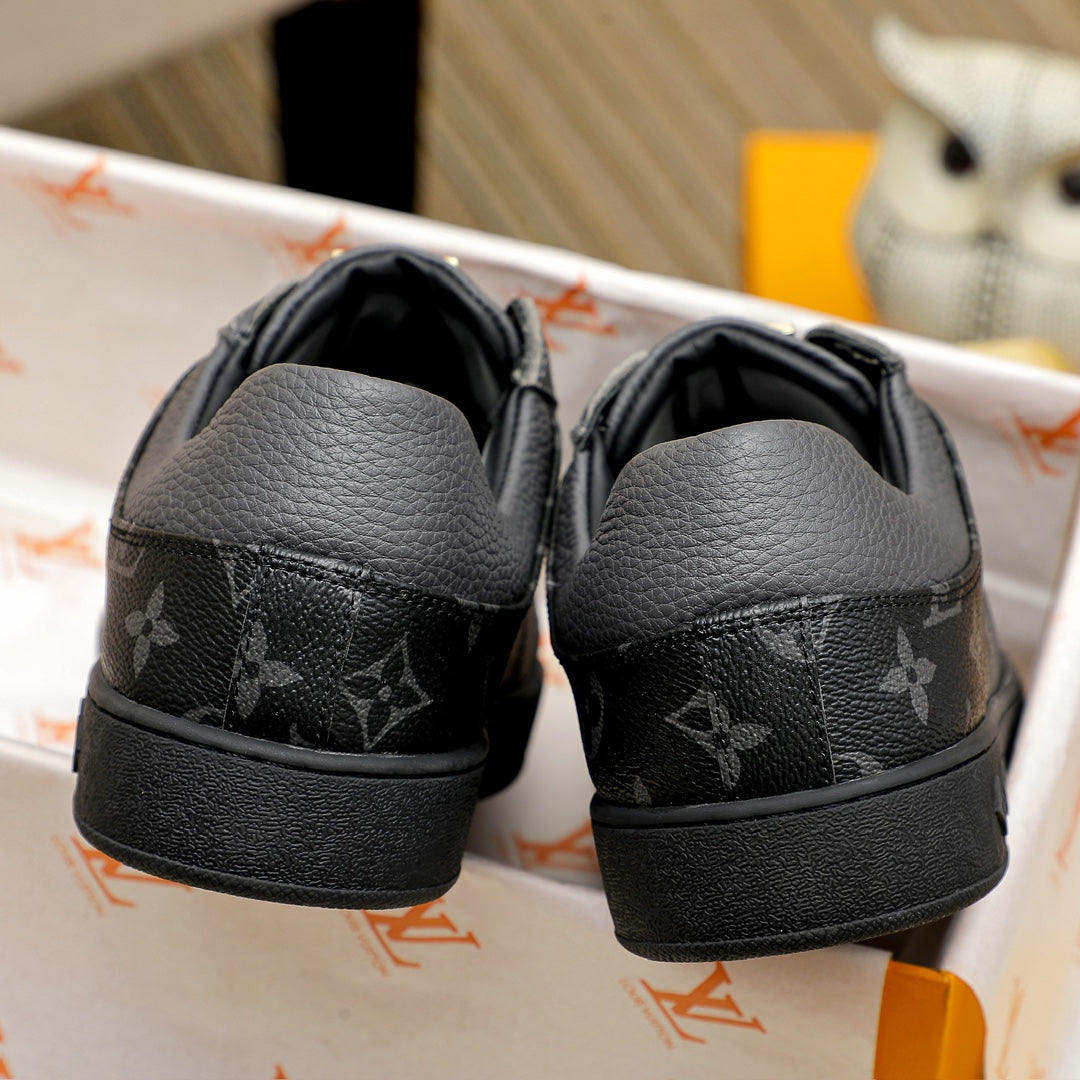 L classic monogram leather flat sneakers 0724122410
