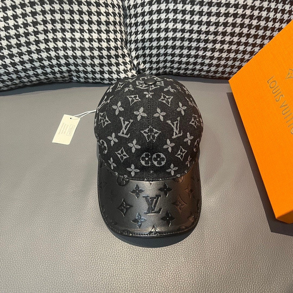 New fashionable and versatile embossed baseball cap 1024012503