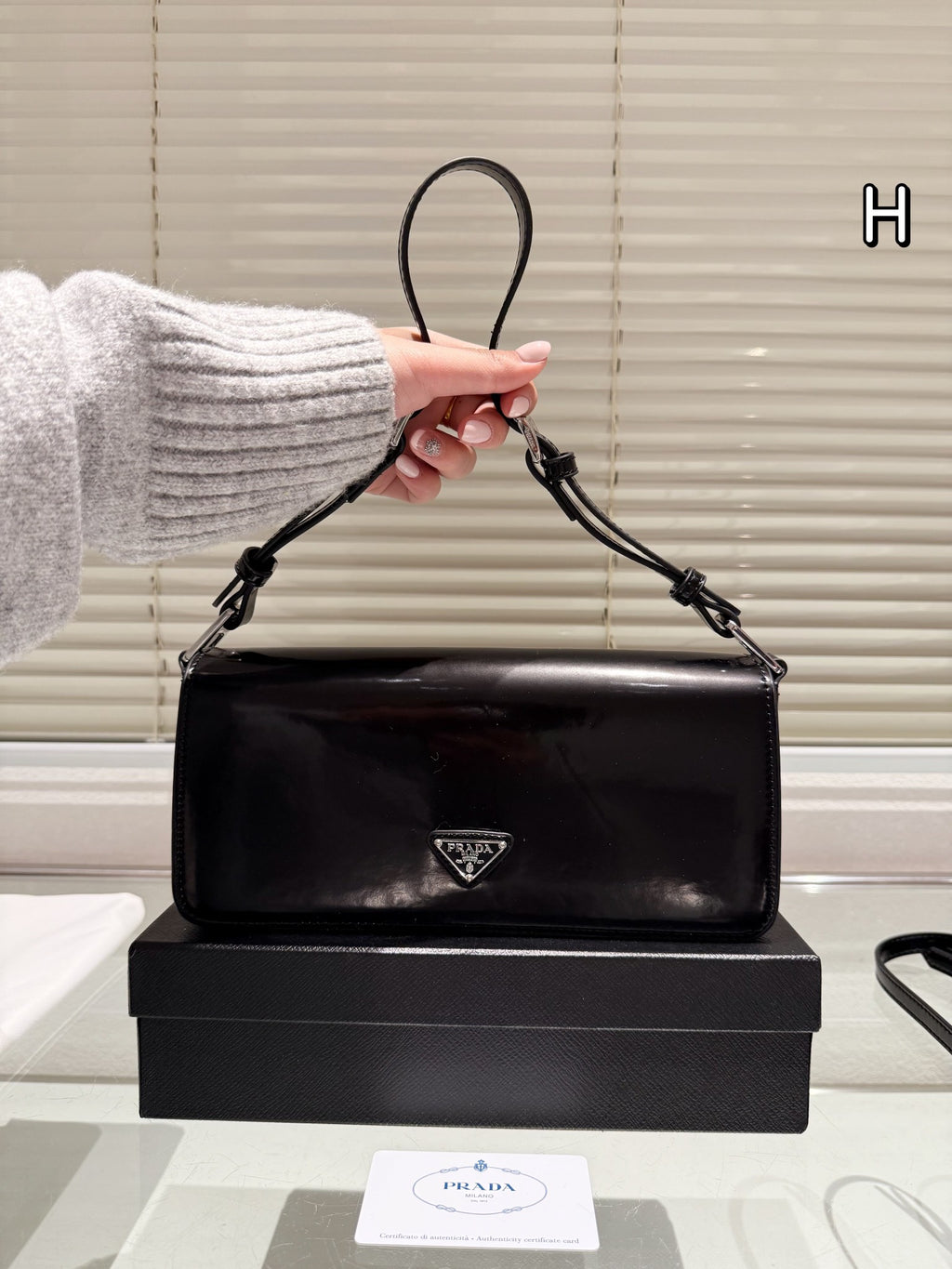 P Fashion Patent Leather Underarm Bag 0724120509