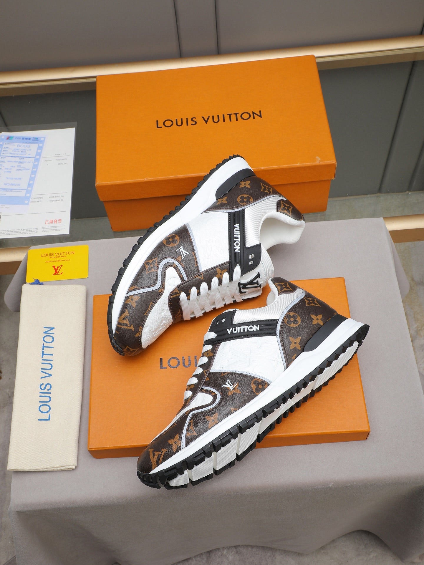 L Stylish new printed sneakers 0725111802