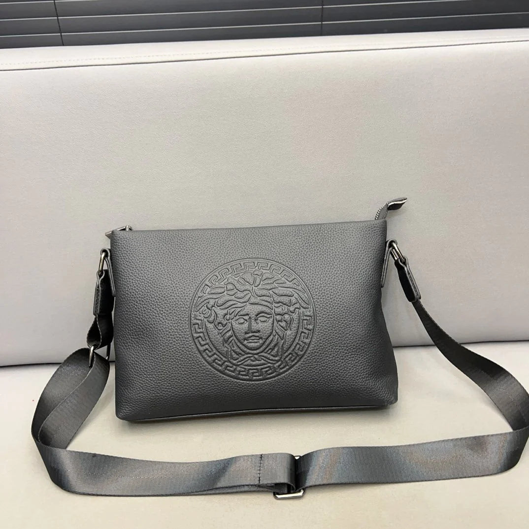 New Classic Versatile Shoulder Bag Crossbody Bag 1024011006
