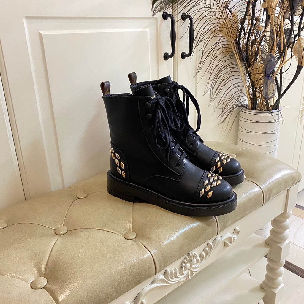 V cowhide/classic flower boots 0724090502