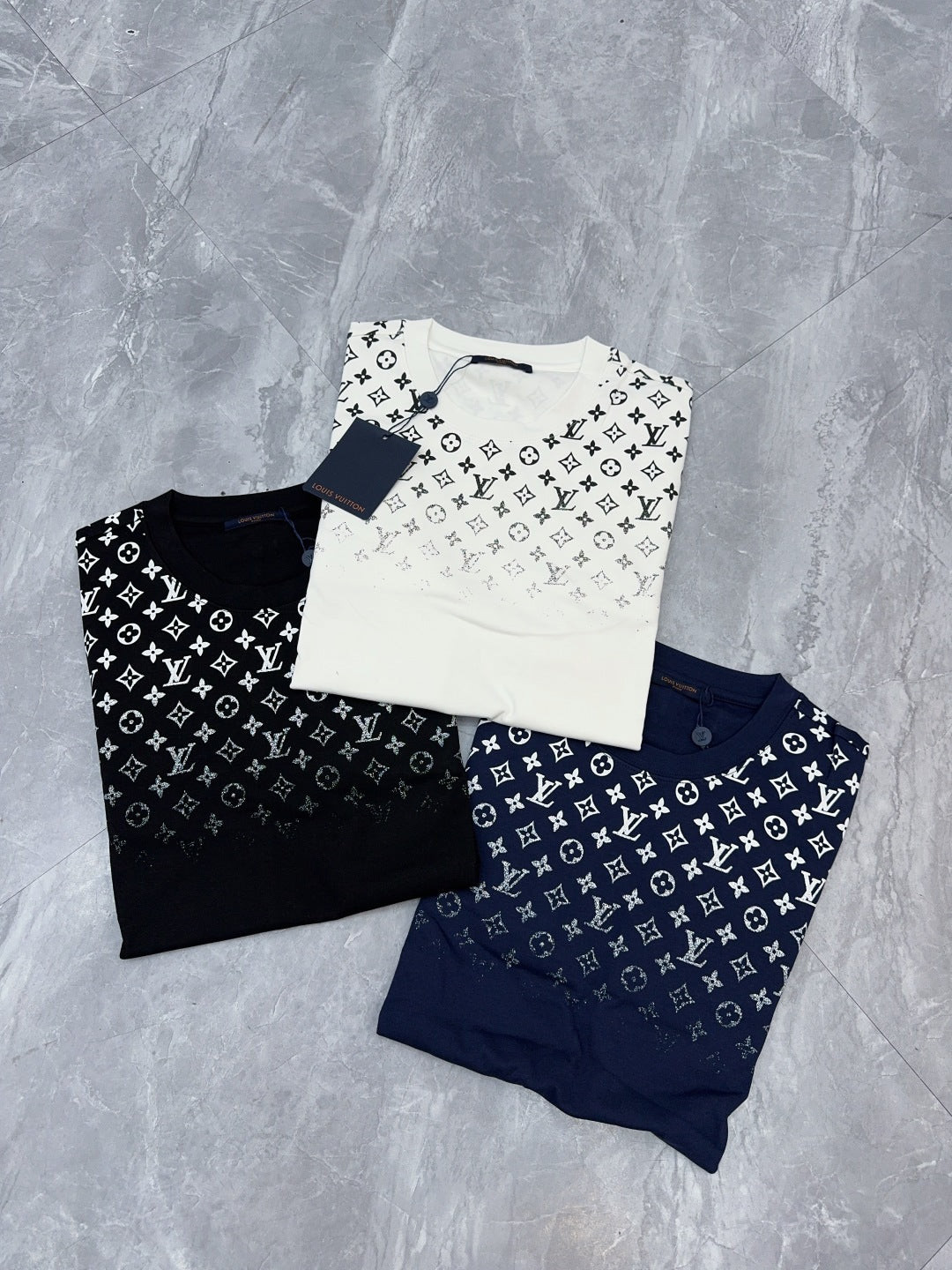 L Autumn and Winter long-sleeved T-shirt 0725092401