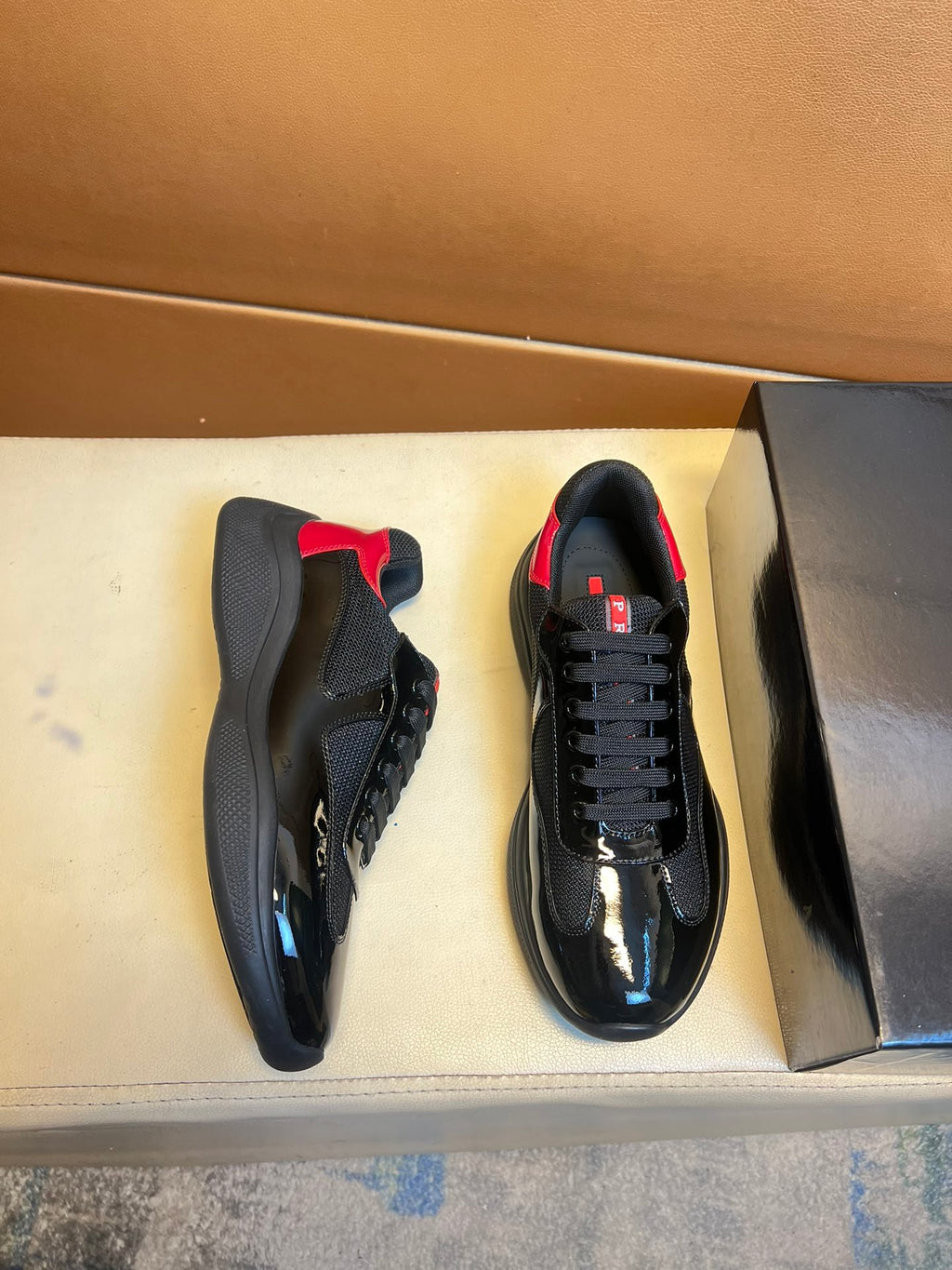 P classic patent leather sneakers 0724112004