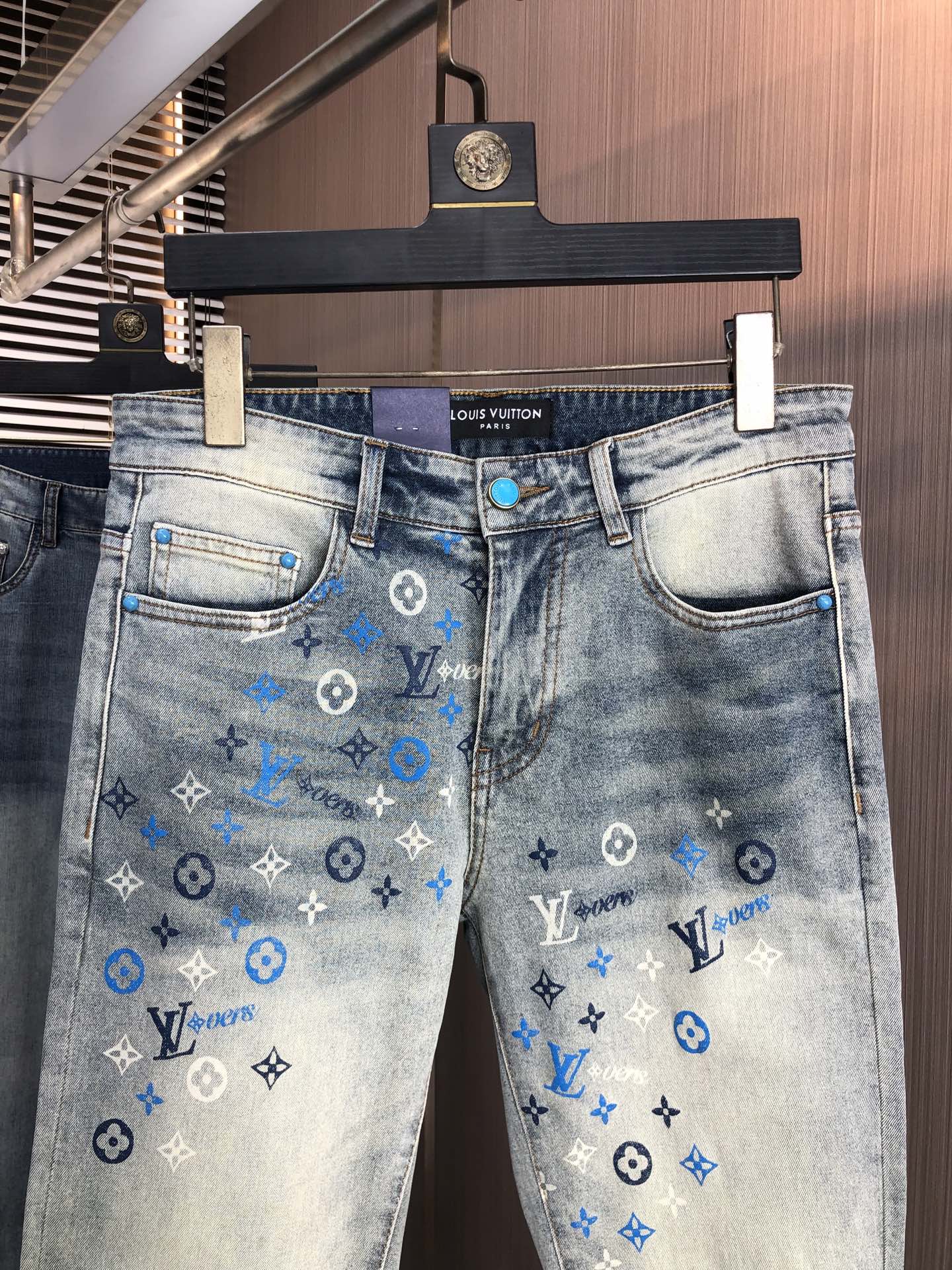 V Spring/Summer Slim Fit Straight Leg Jeans 0726051911