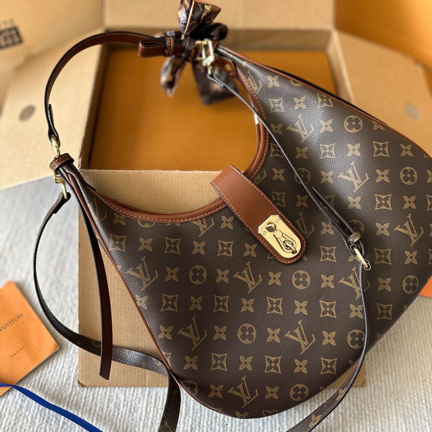 New second-hand armpit crescent bag XC07053110