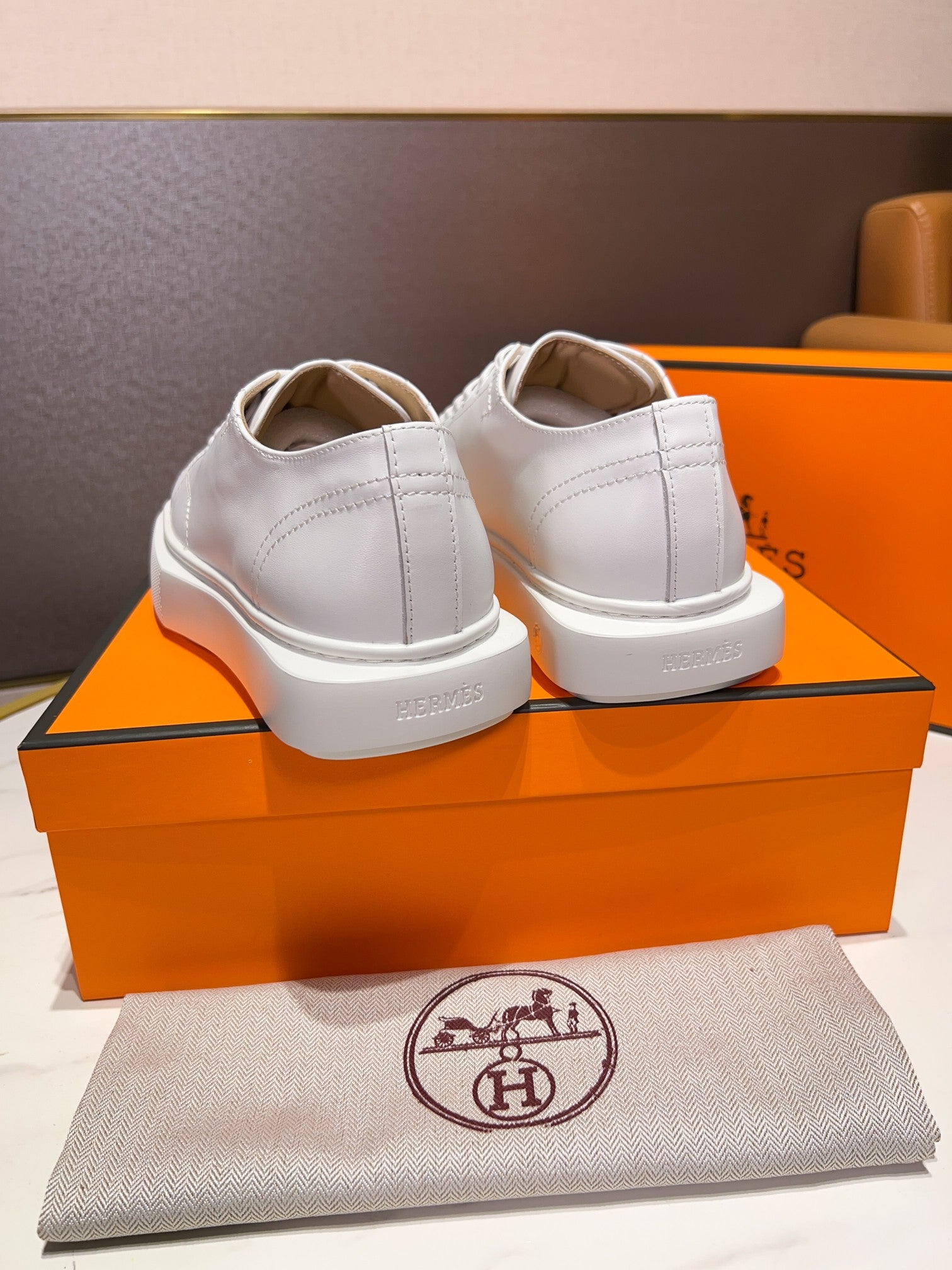 H Fashion Leather Lace-Up Sneakers 0724112204
