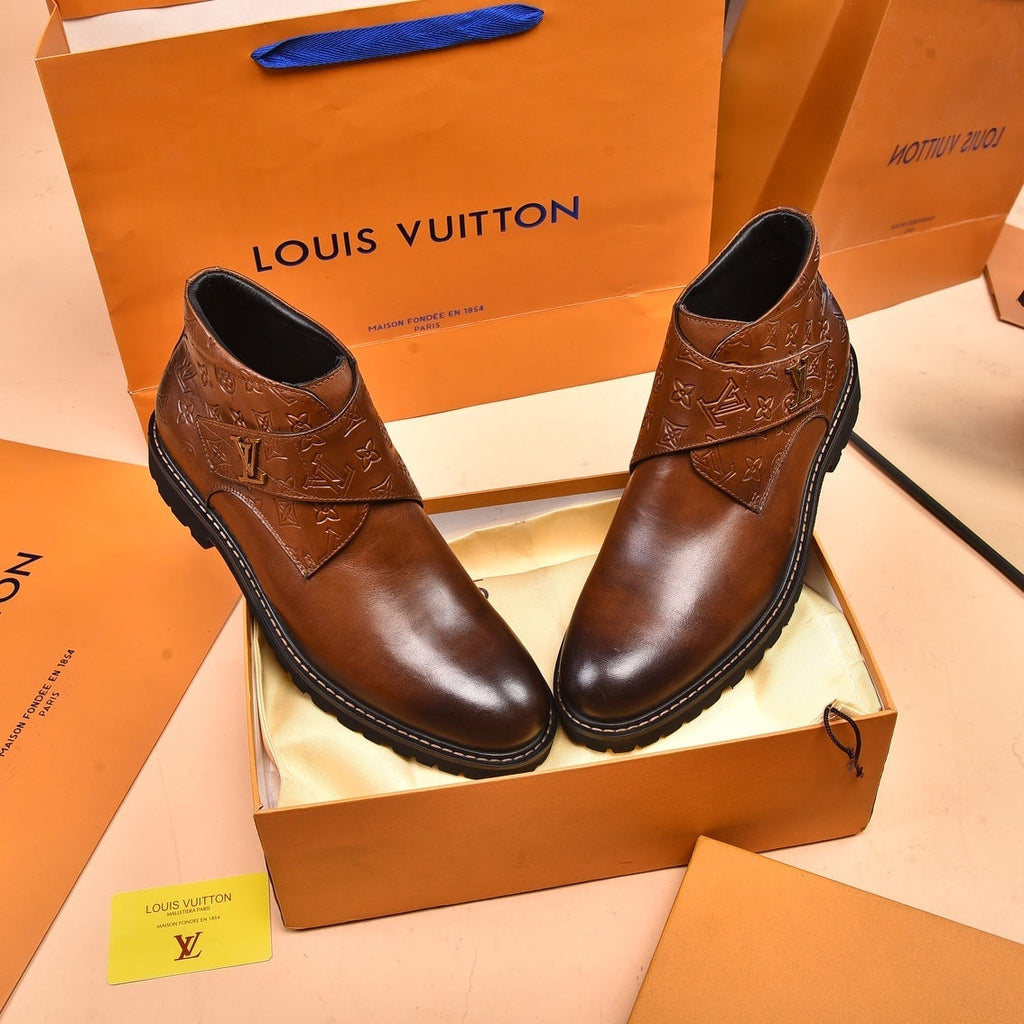 V classic logo fashion boots