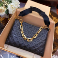 L Coussin MM Bag Black 0424031807