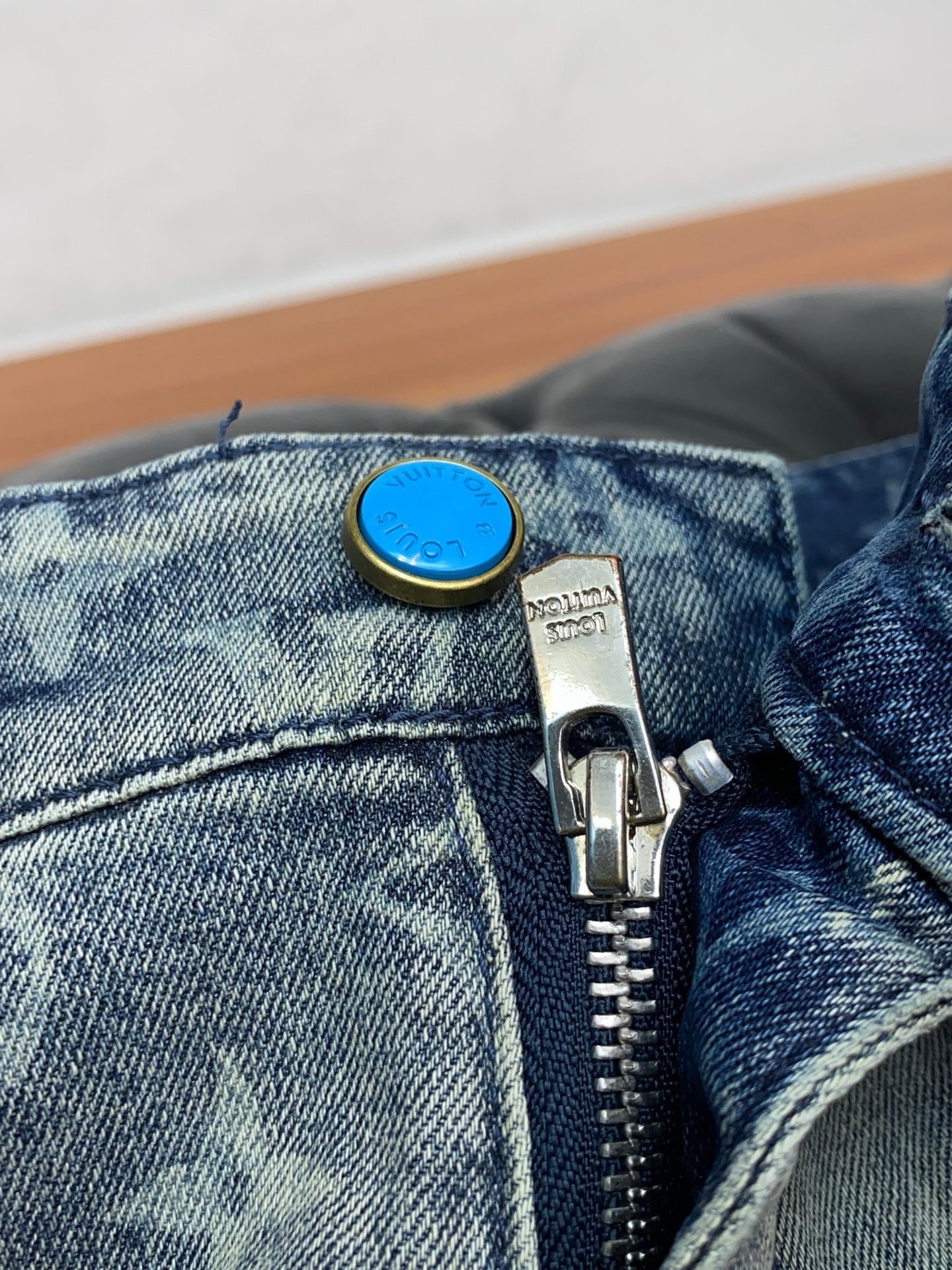 High-Quality Best-Selling Jeans 1026063022