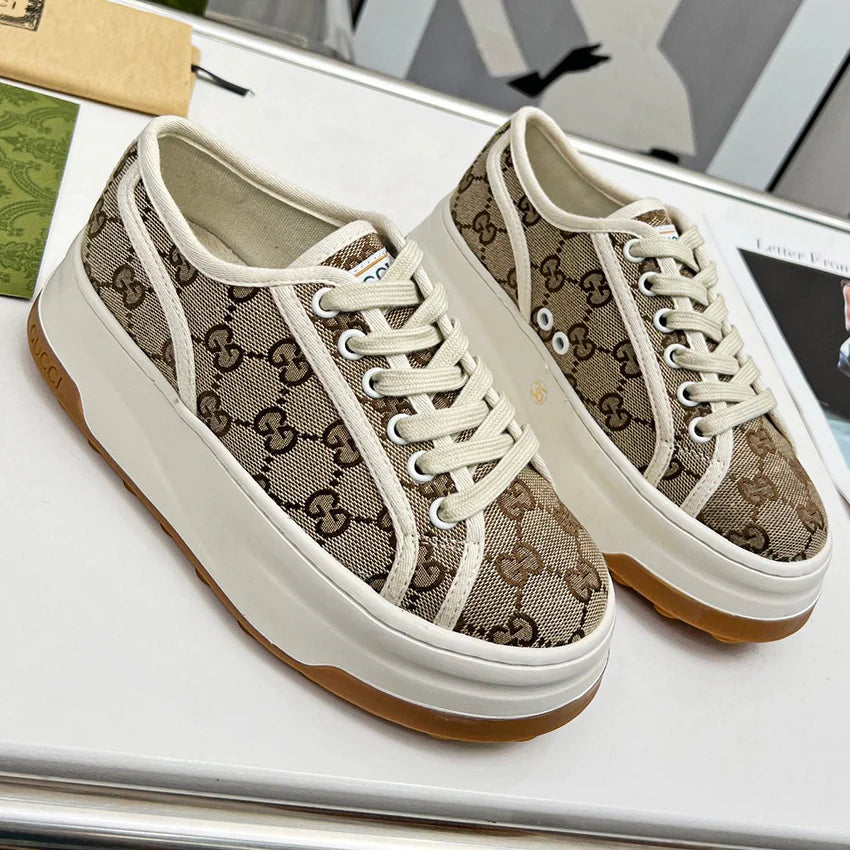 Couple style fashionable and versatile thick soled sports board shoes 1024080125