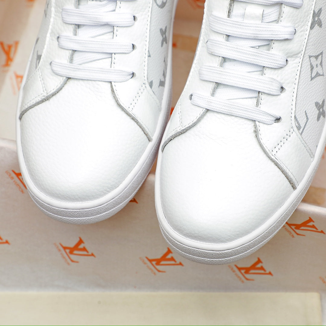 L classic monogram leather flat sneakers 0724122410