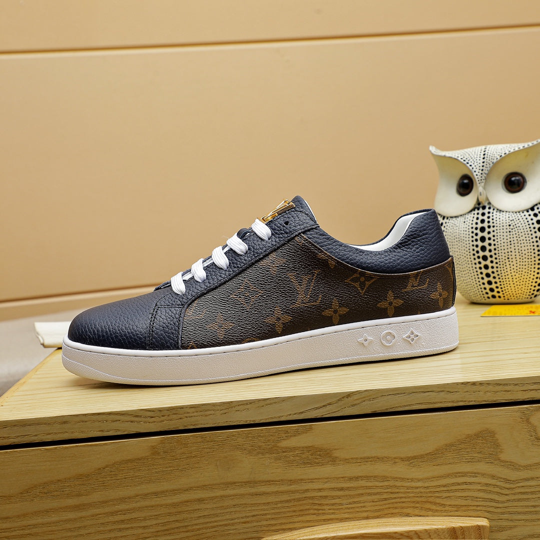 L classic monogram leather flat sneakers 0724122410