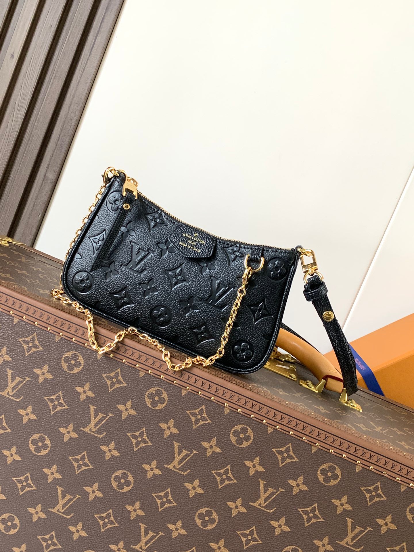 L & V fashion Cowhide leather hand bag M0726052009