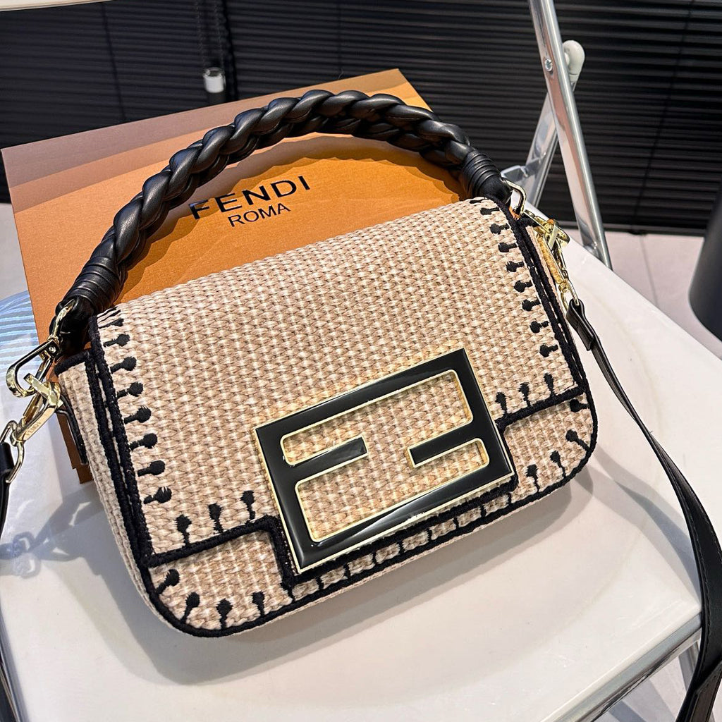 summer fashion woven clutch 0724041116