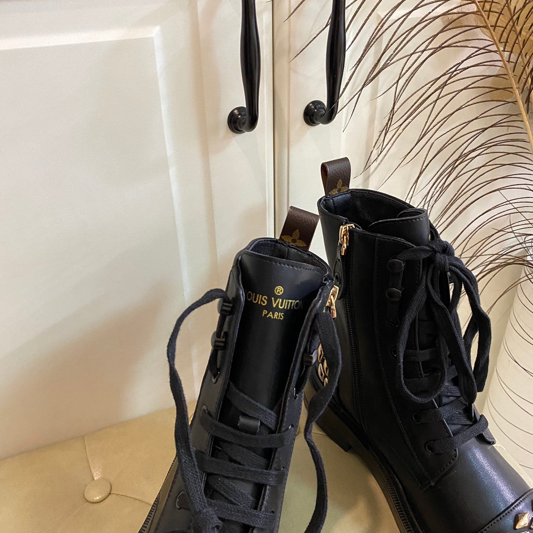 V cowhide/classic flower boots 0724090502