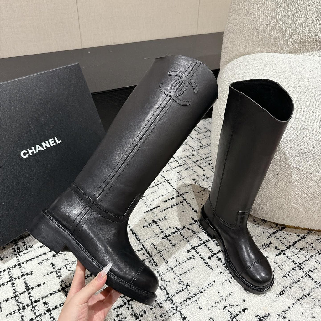 Long barreled knight leather boots for women 1024093013