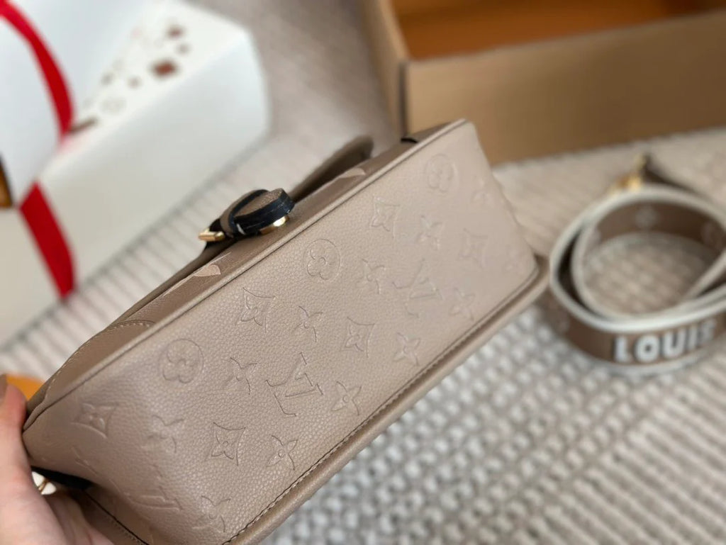 Ladies Fashion Baguette Bag 0724021902