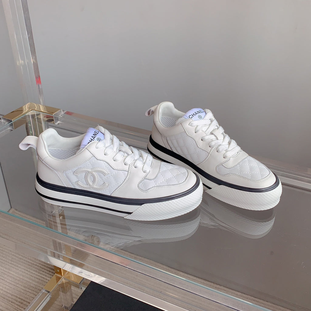 Classic versatile rhombus sneakers 1824061007