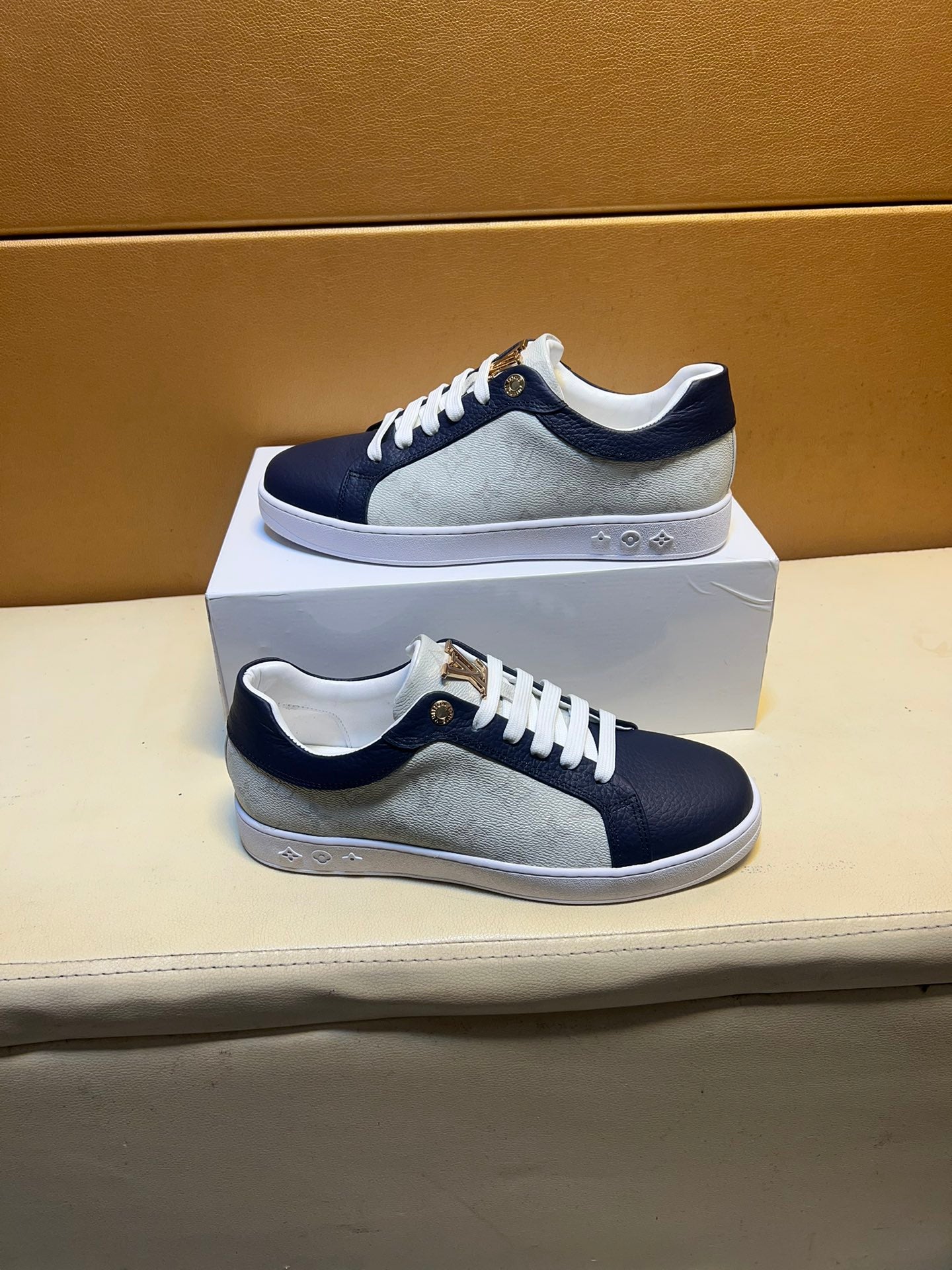 Men's stylish modern sneakers XC0723113005