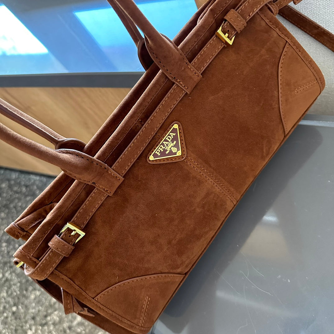 P waxed leather crossbody bag 0724082904