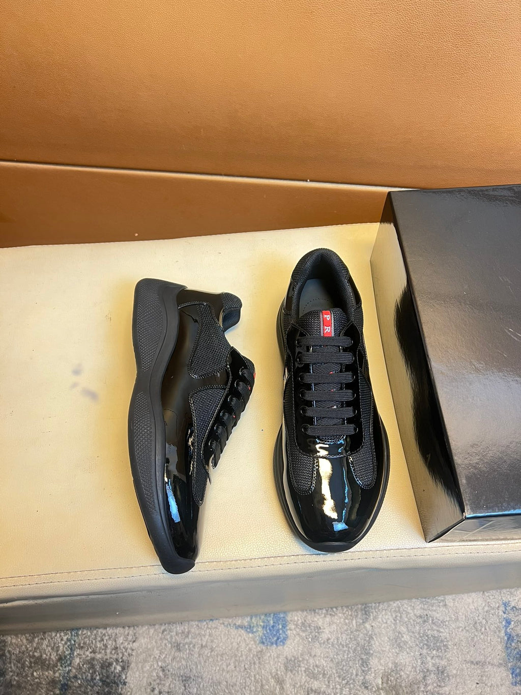 P classic patent leather sneakers 0724112004