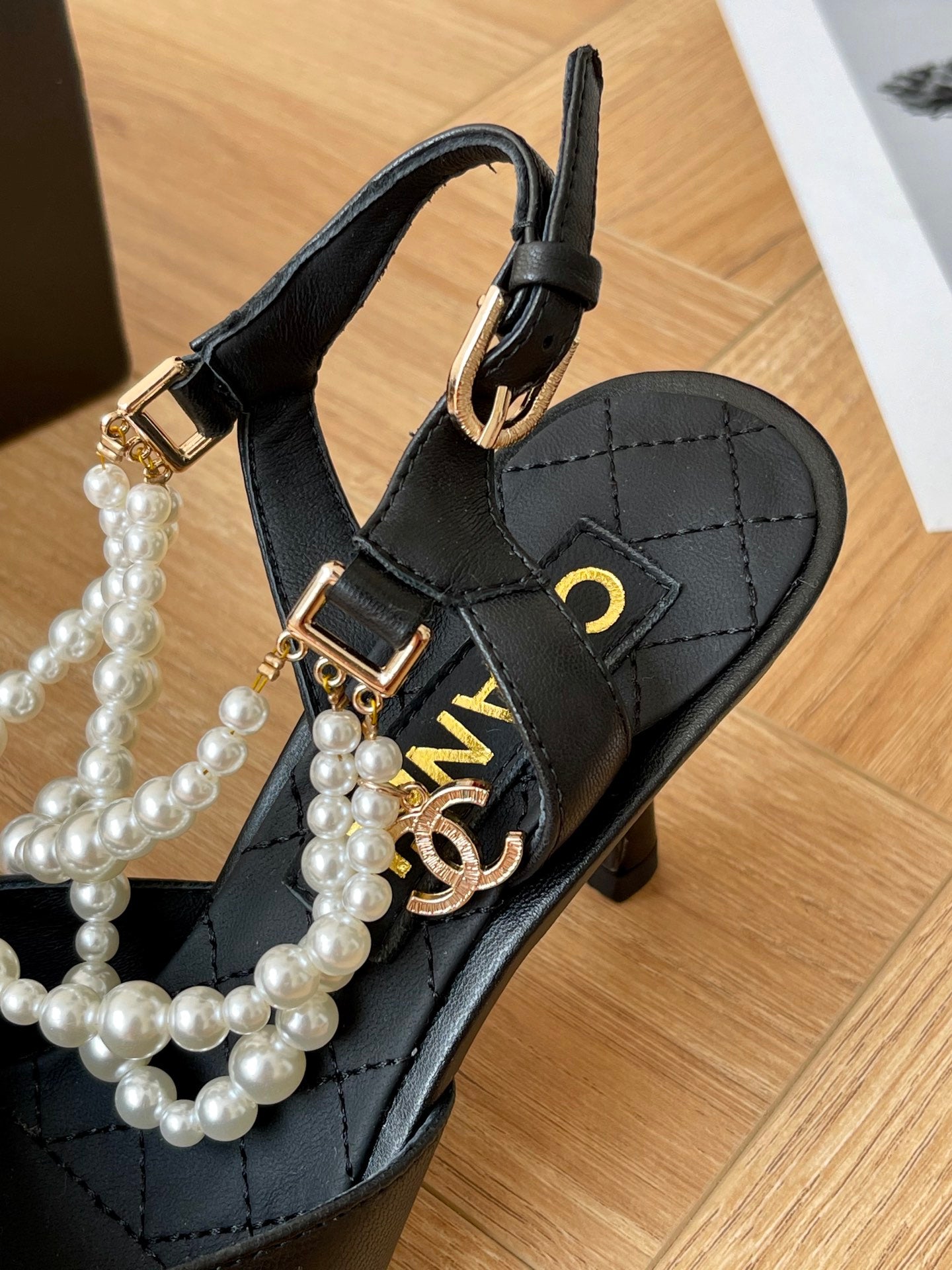 Pointed pearl chain high heel sandals 1824070202