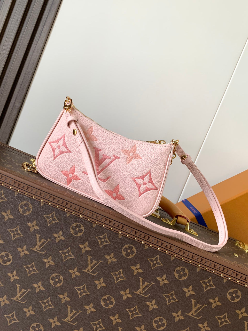 L & V fashion Cowhide leather hand bag M0726052008