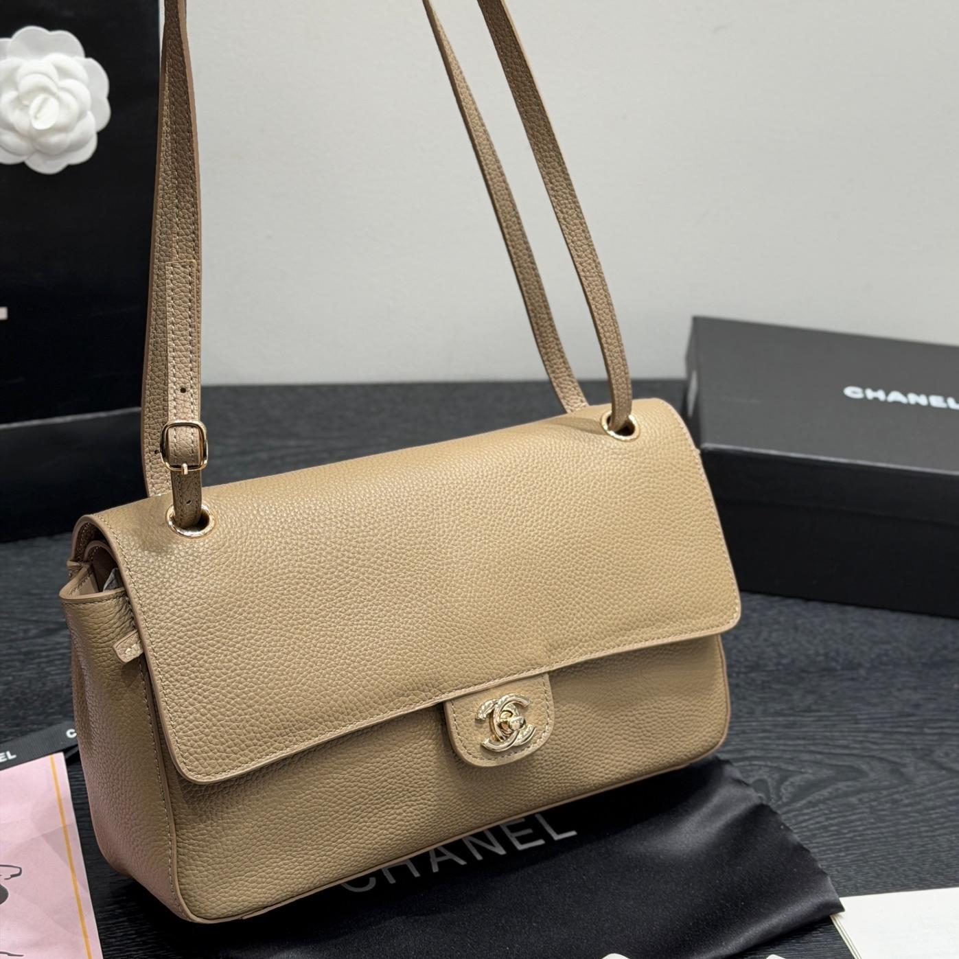 26SS New Women's Underarm Flap Bag 0726031010