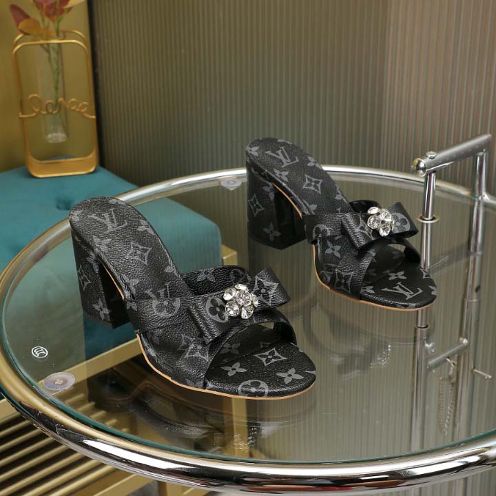Classic all-match high-heeled sandals SXC05305