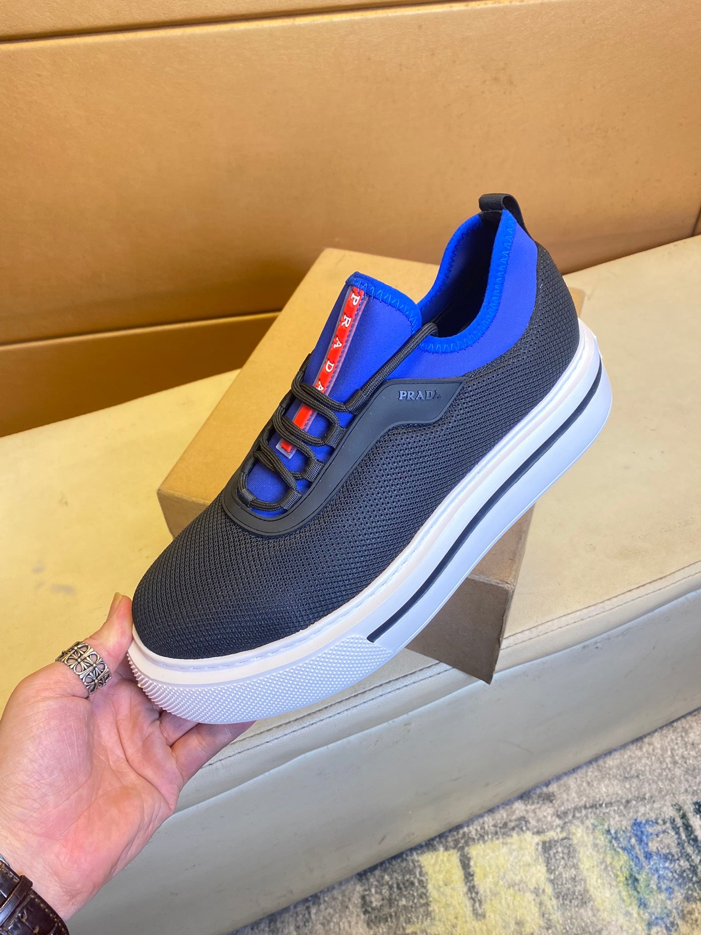 P Fashion Flying Knit Upper Thick-soled Casual Shoes 0724111110
