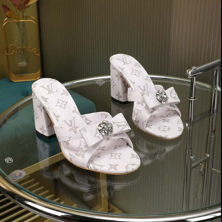 Classic all-match high-heeled sandals SXC05305