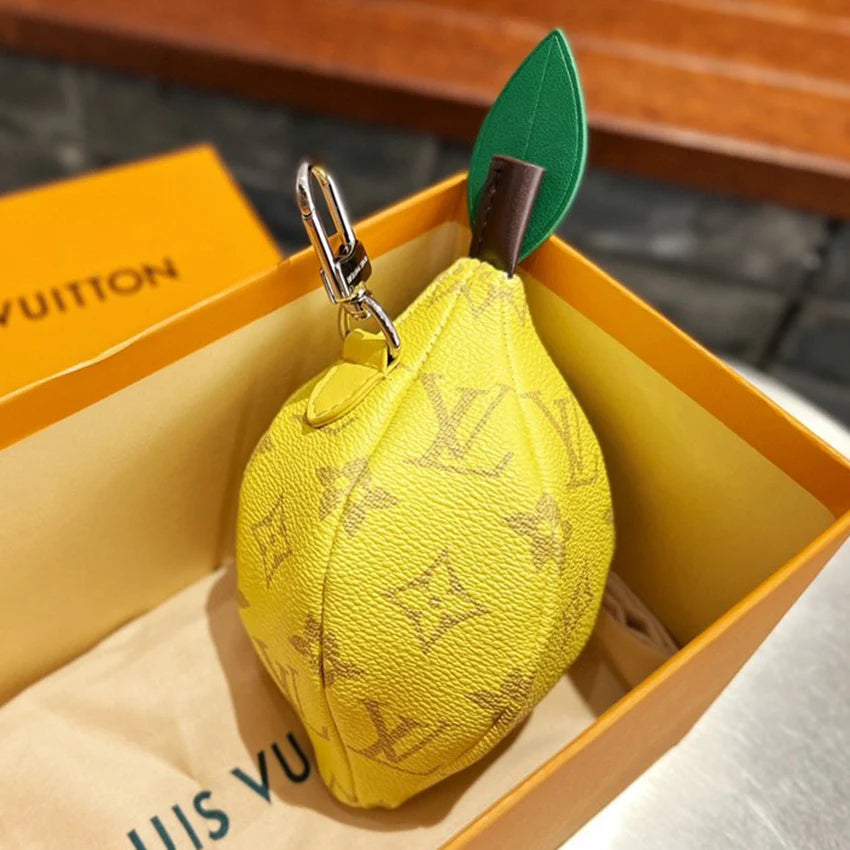 Fashion and versatile personalized pendant 1024052401