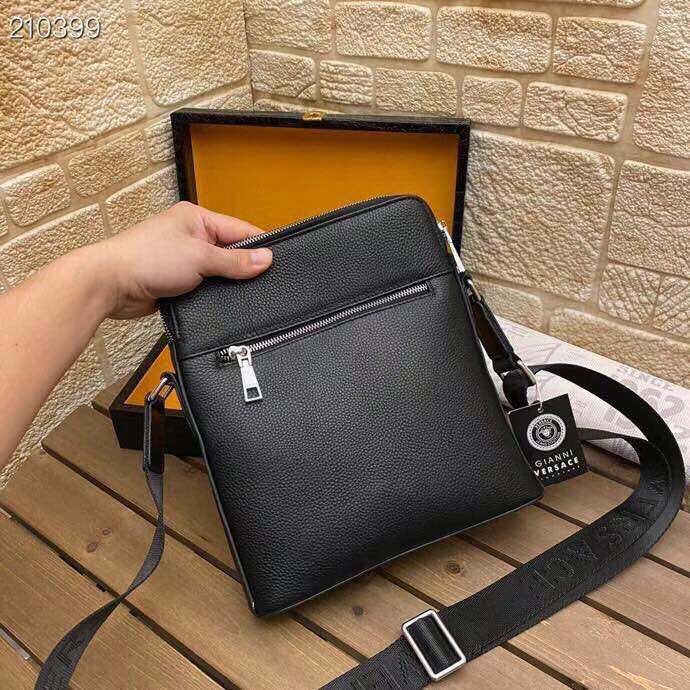 Luxury beauty head men's crossbody bag 1024052912