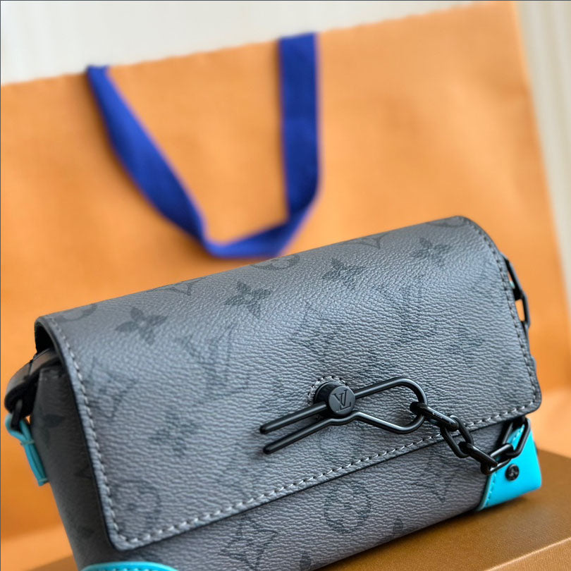L blue leather black buckle box bag  XC24092711