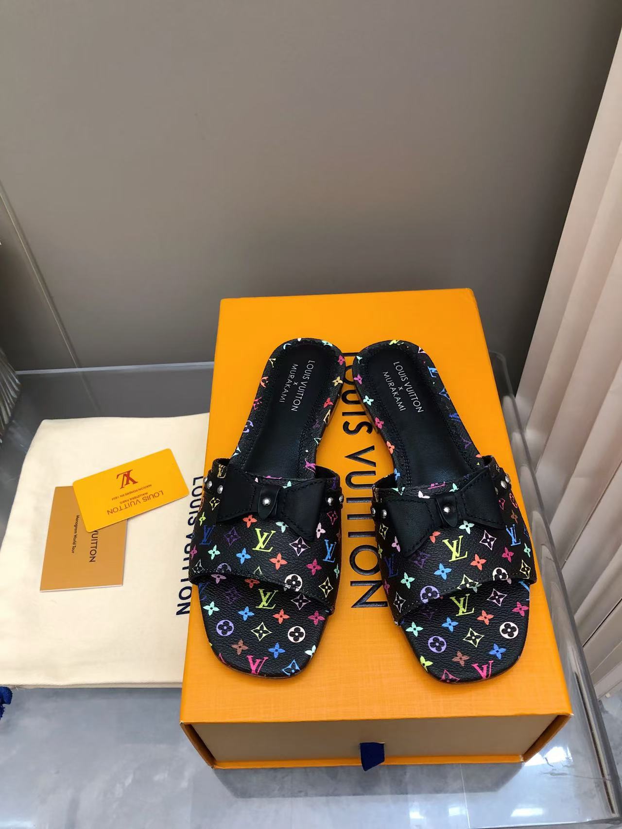 L fashion 3 color hot slippers 0725031903