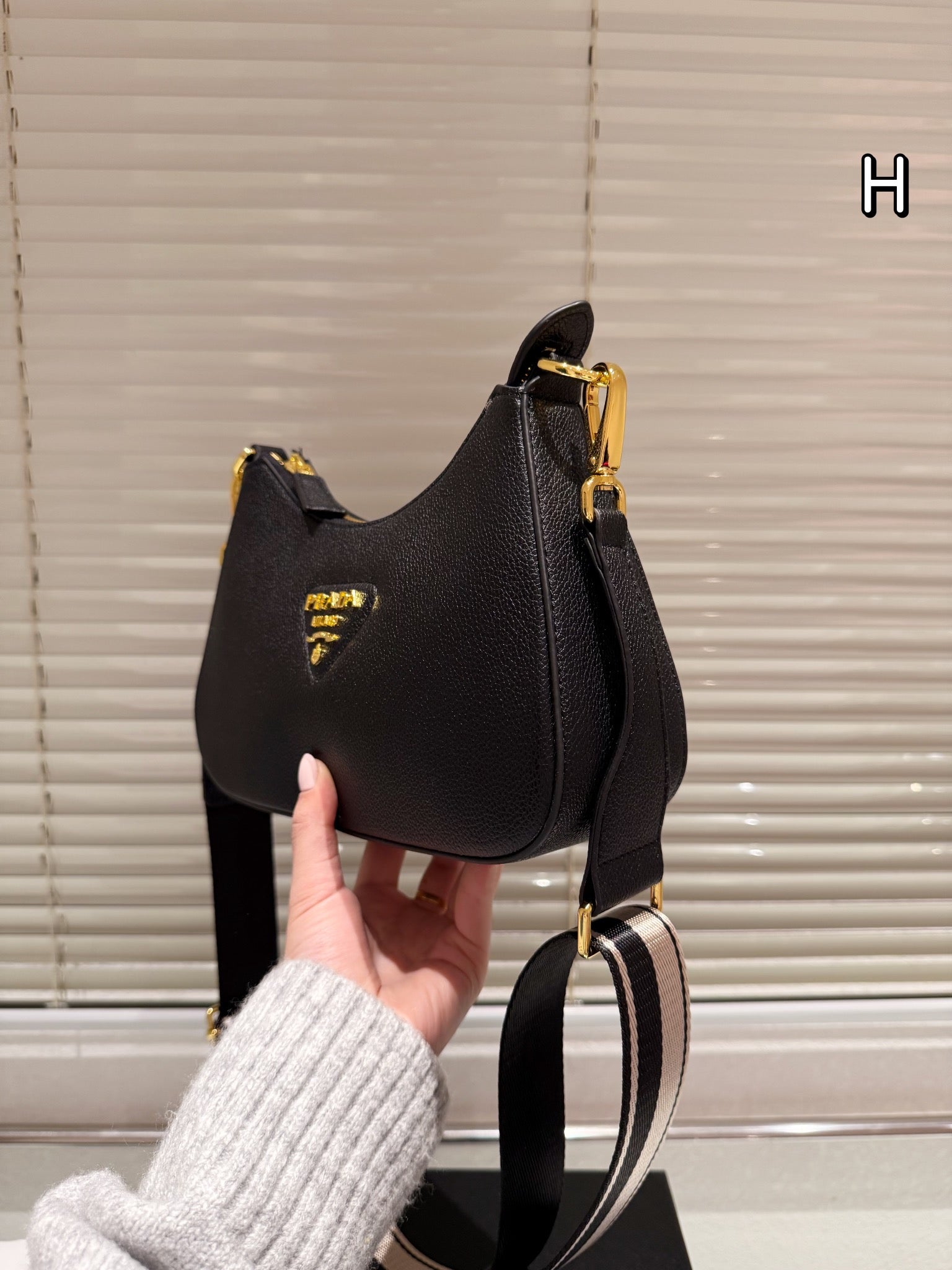 P Vintage Suede Leather Bag 0724120507