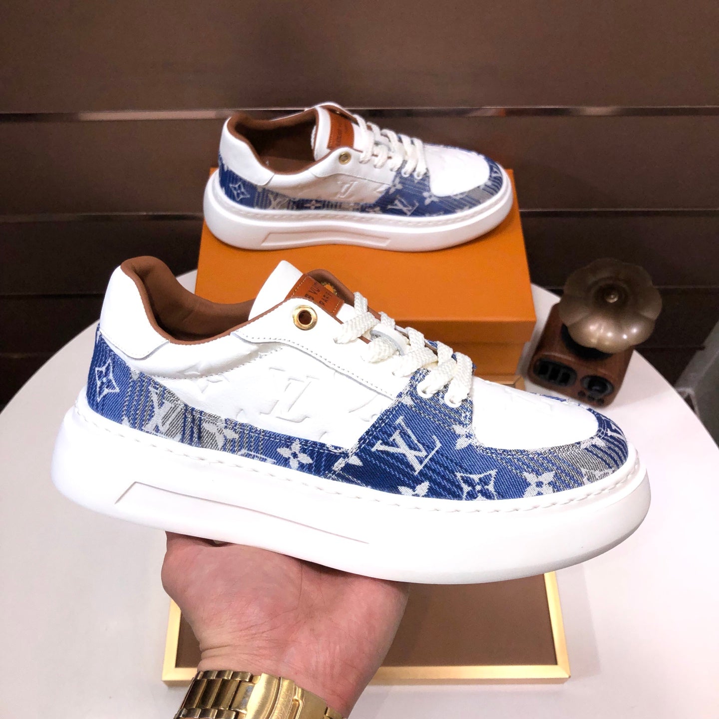 L classic and fashionable sports shoes 0725090904
