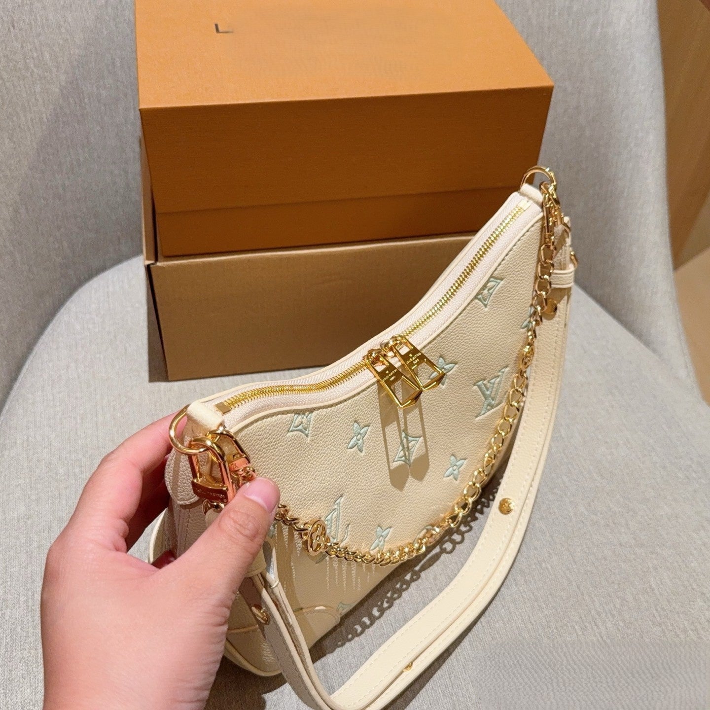 New Fashion  L pressed-leather Bag M1026072802