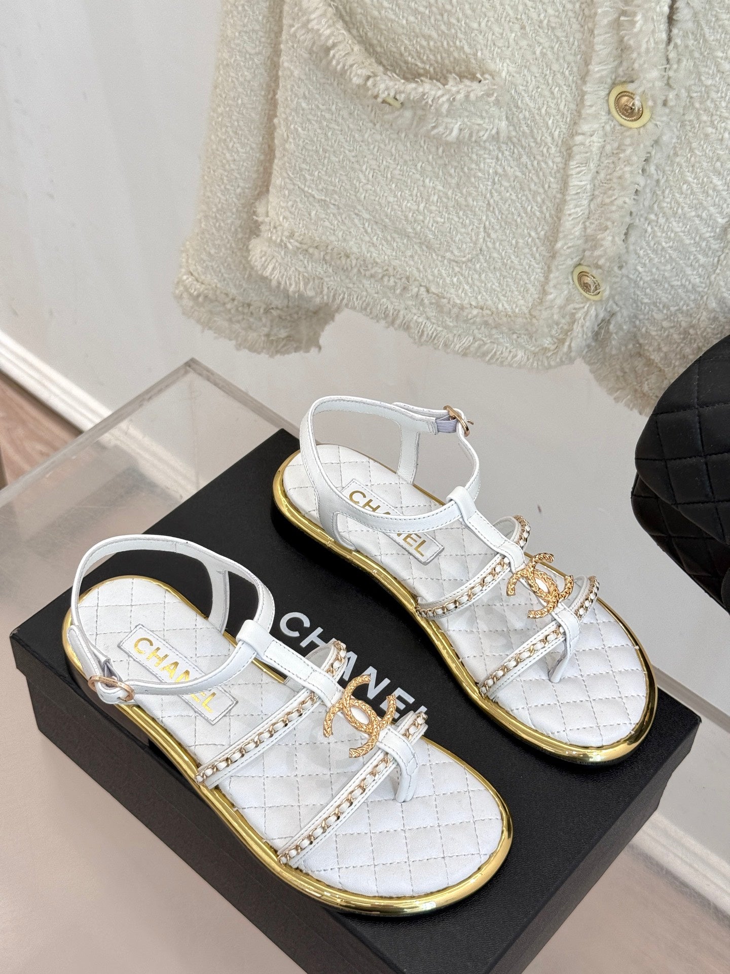 flat chain double C sandals 0725042806