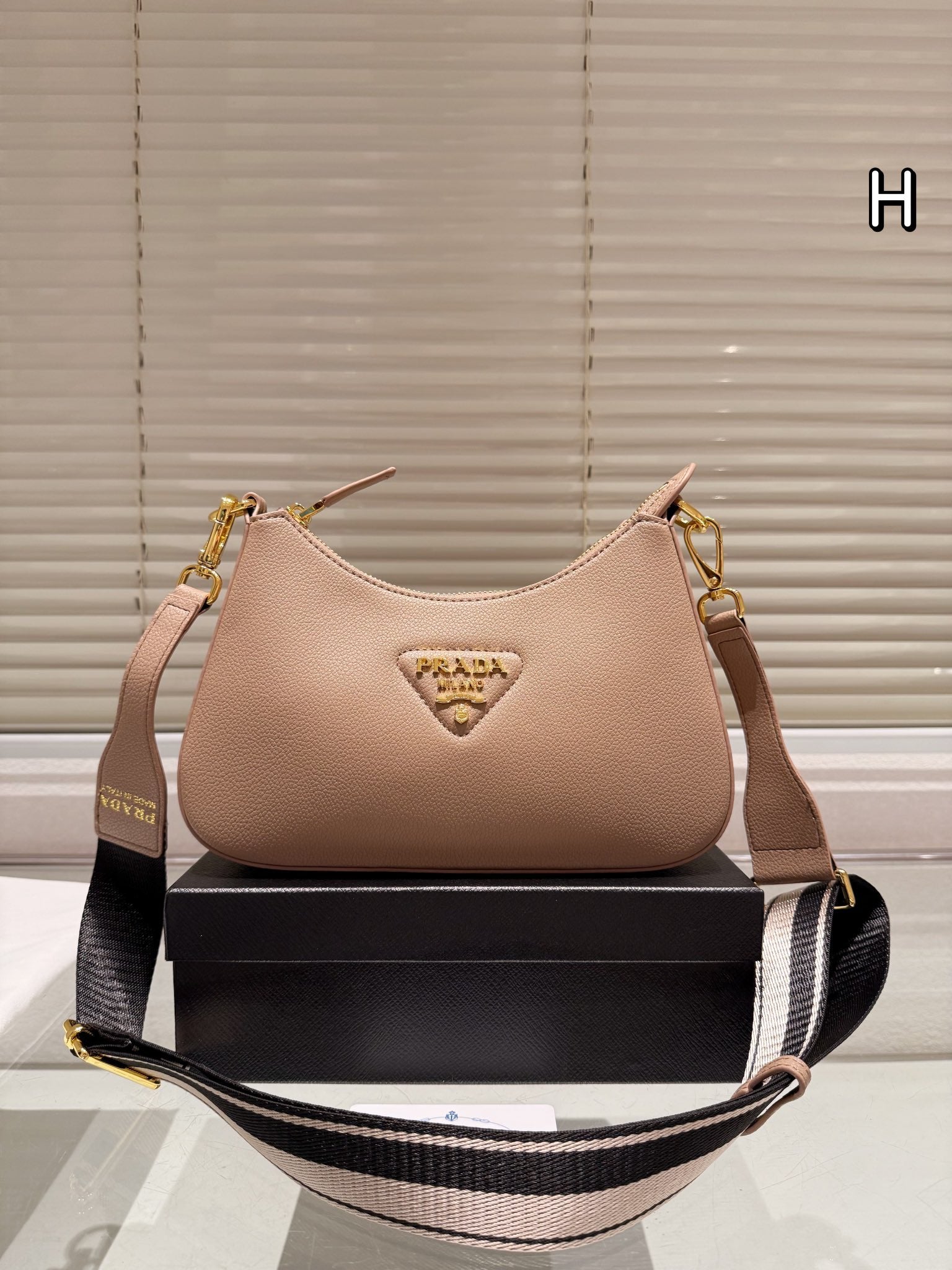 P Vintage Suede Leather Bag 0724120507