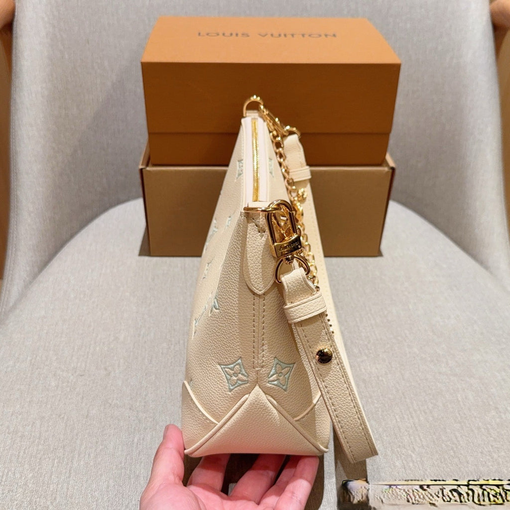 New Fashion  L pressed-leather Bag M1026072802