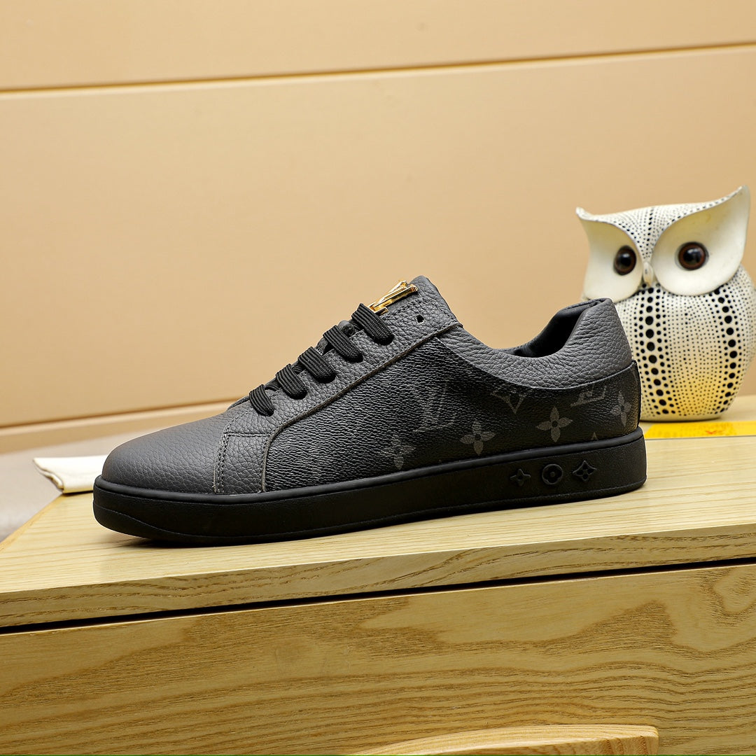 L classic monogram leather flat sneakers 0724122410