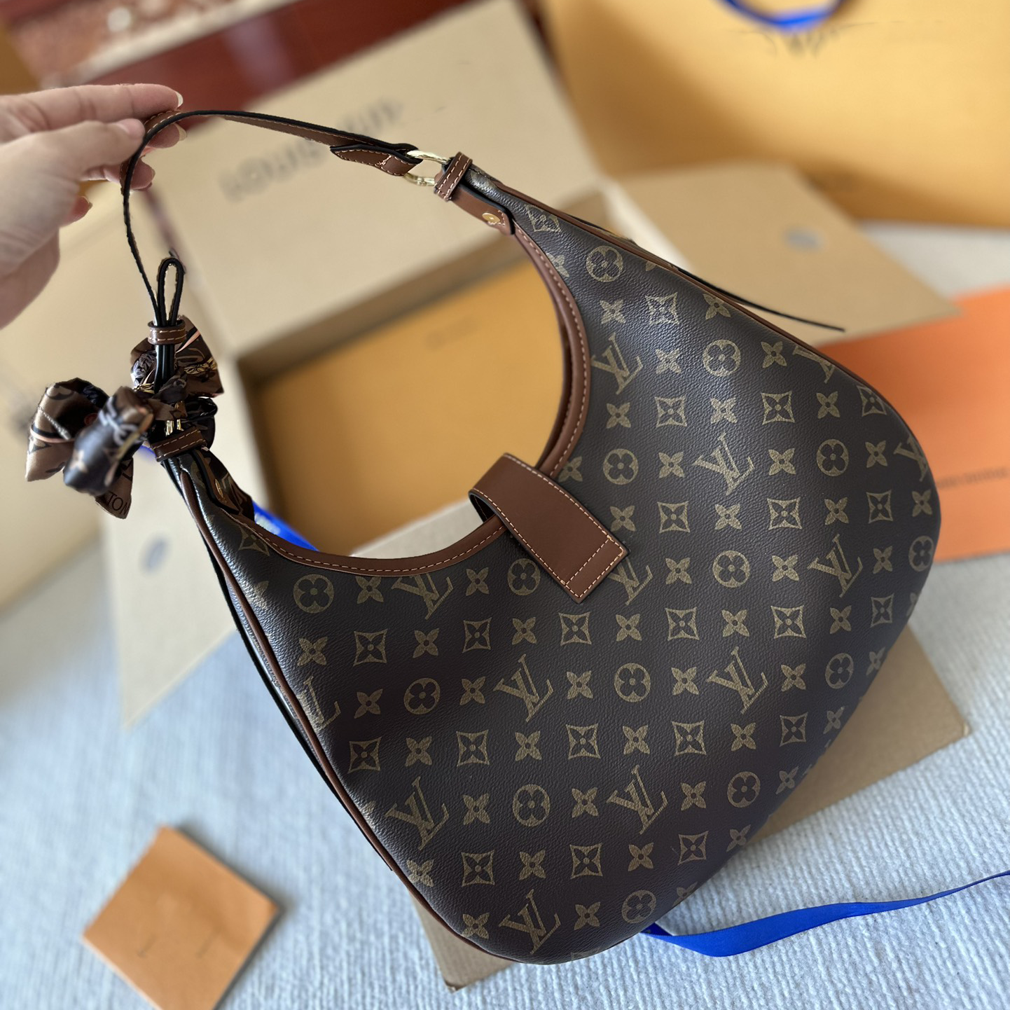 New second-hand armpit crescent bag XC07053110