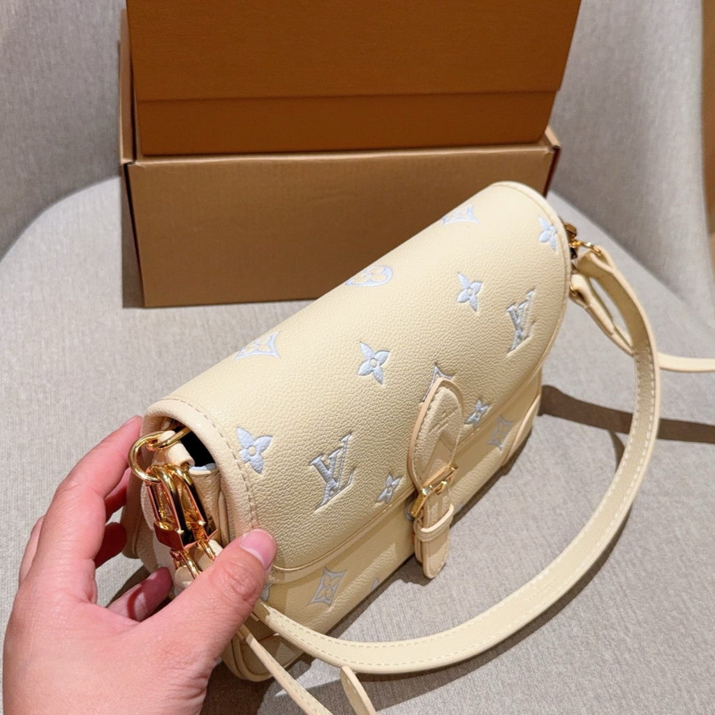 New Fashion  L Baguette bag M1026072804